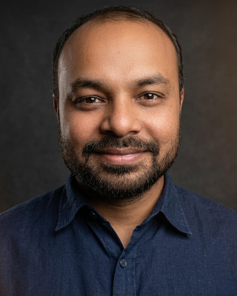 Portrait of Desh Deepak, Co-Founder | Secretary